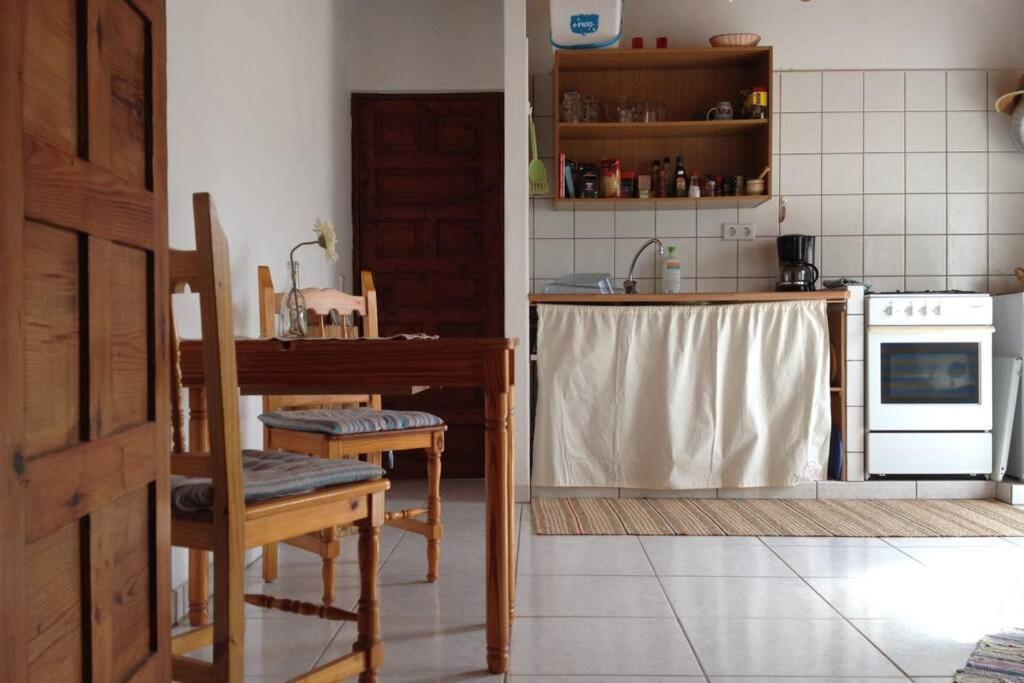 Casa Madre Tierra Lägenhet La Pared  Exteriör bild